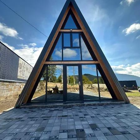 A Frame House Slavuljica *