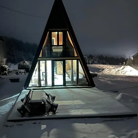 A Frame House Slavuljica *