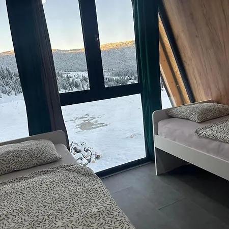 A Frame House Slavuljica