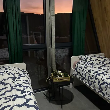 A Frame House Slavuljica